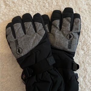 Black and Gray Insulated Gloves